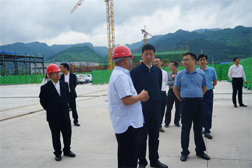 2021年5月20日，湖南省張家界市委副書記、代市長(zhǎng)王洪斌一行蒞臨湖南萬(wàn)眾筑工科技有限公司指導(dǎo)工作
